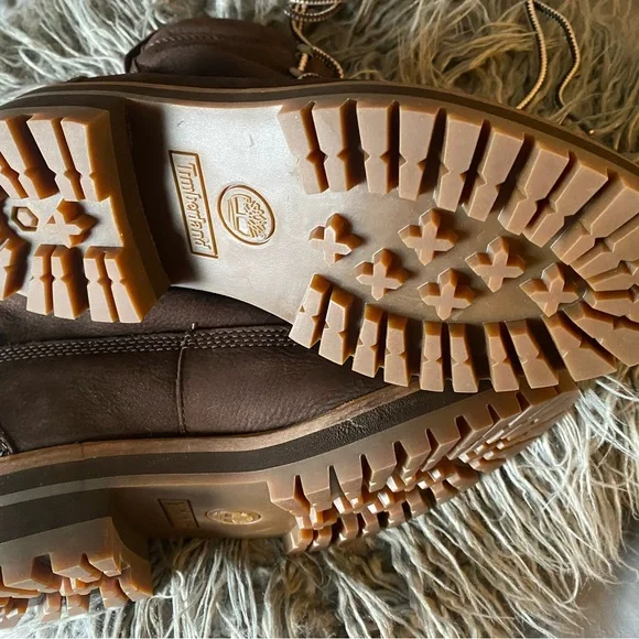 Timberland Women's Courmayeur Valley 6" Boot Fashion SZ 6.5 - Picture 2 of 7